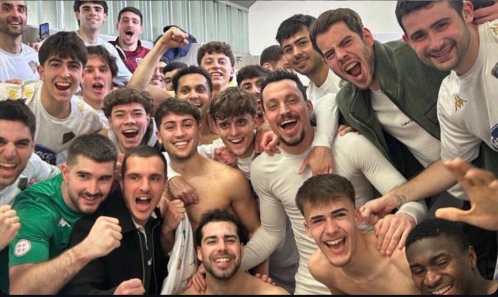 Celebración do Silva trala vitoria fronte ao líder. CLUB SILVA