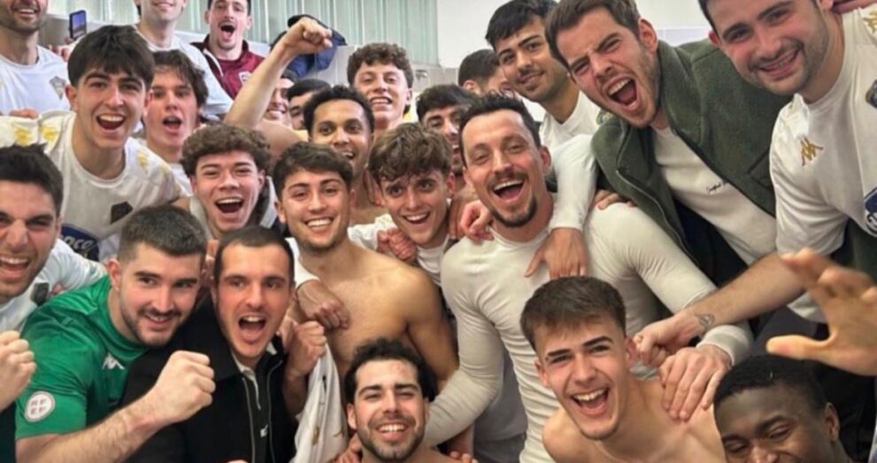 Celebración do Silva trala vitoria fronte ao líder. CLUB SILVA