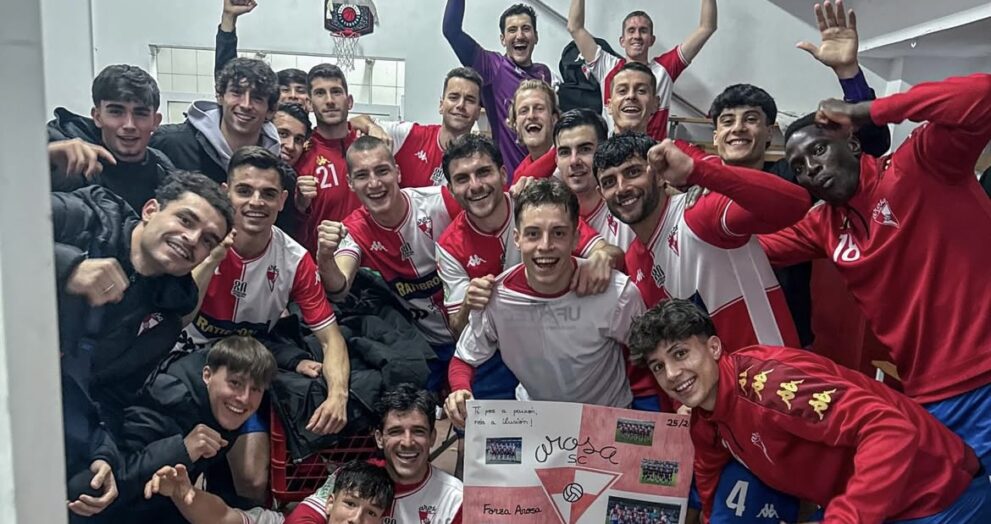 O Arosa celebra unha recente vitoria. AROSA SC