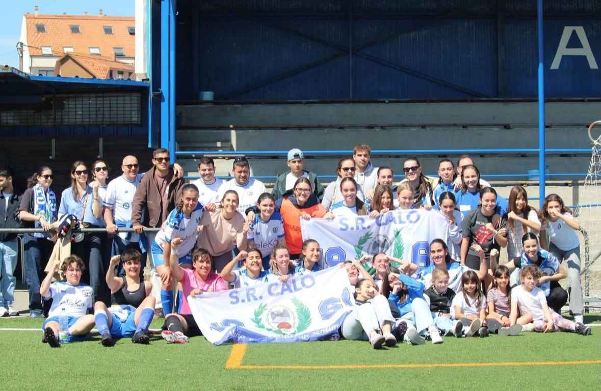 O Calo femenino celebra o seu pase a final